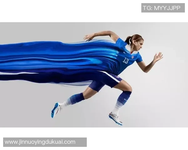 足球剪袜子趣事揭秘如何通过简单技巧提升比赛表现