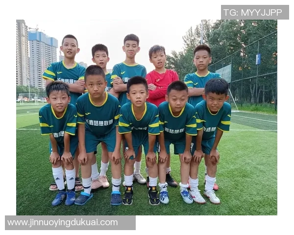 百达足球引领潮流助力青少年成长开启足球梦想新篇章